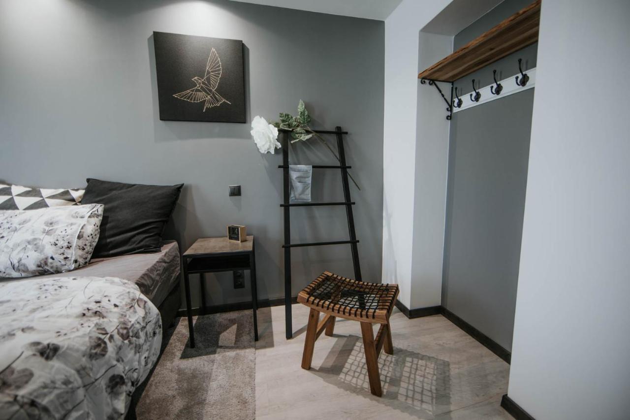 Pinska Guesthouse Cozy Apartment Βιλιάντι Εξωτερικό φωτογραφία